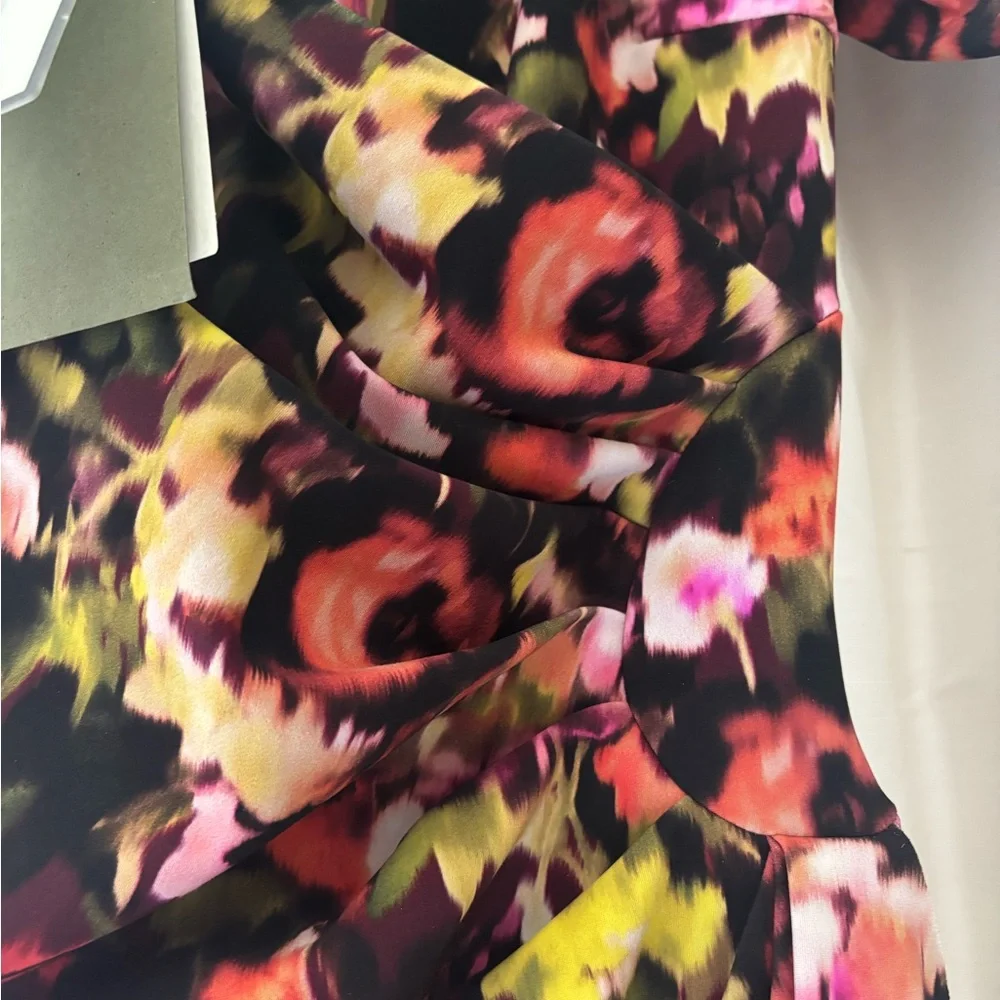 Chiara Boni Charisse cocktail dress. Size 10. NWT. ‘Artist Garden’ floral print. - Picture 6 of 11